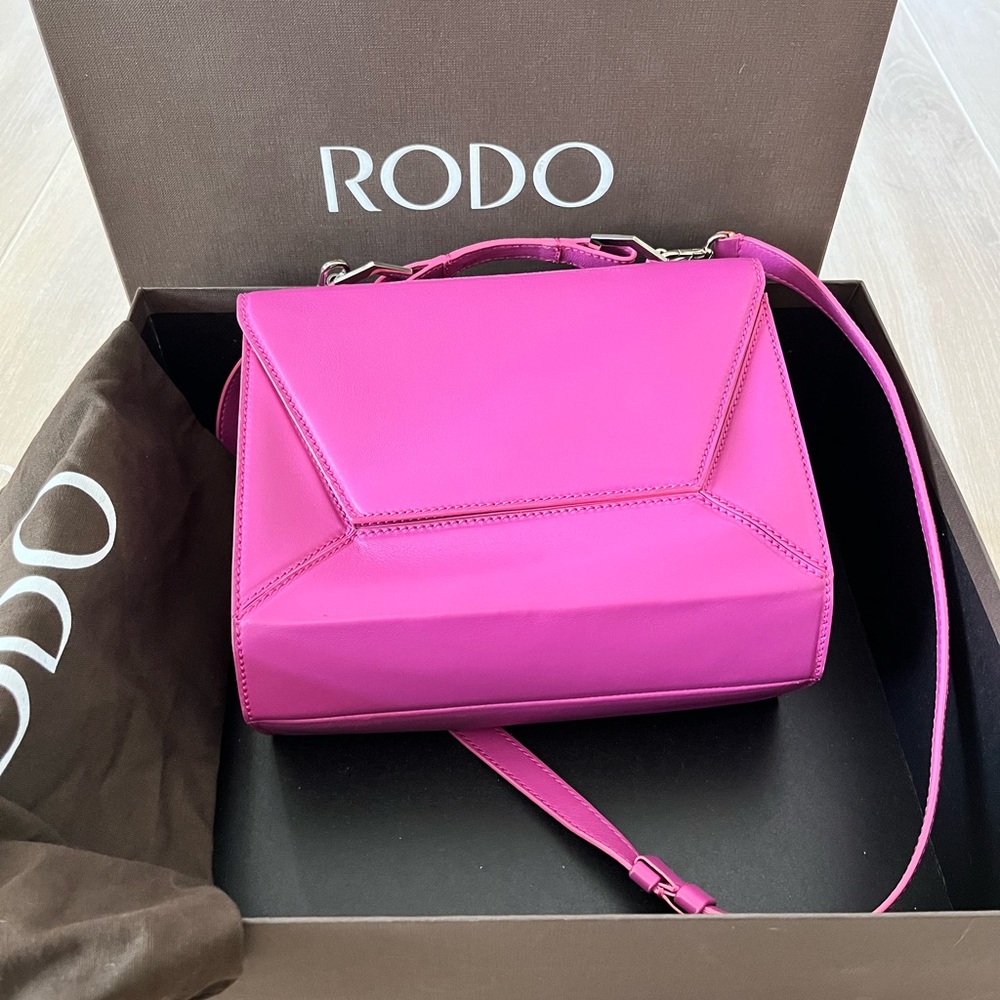 Rodo Pink Crossbody Bag with Geometric Design